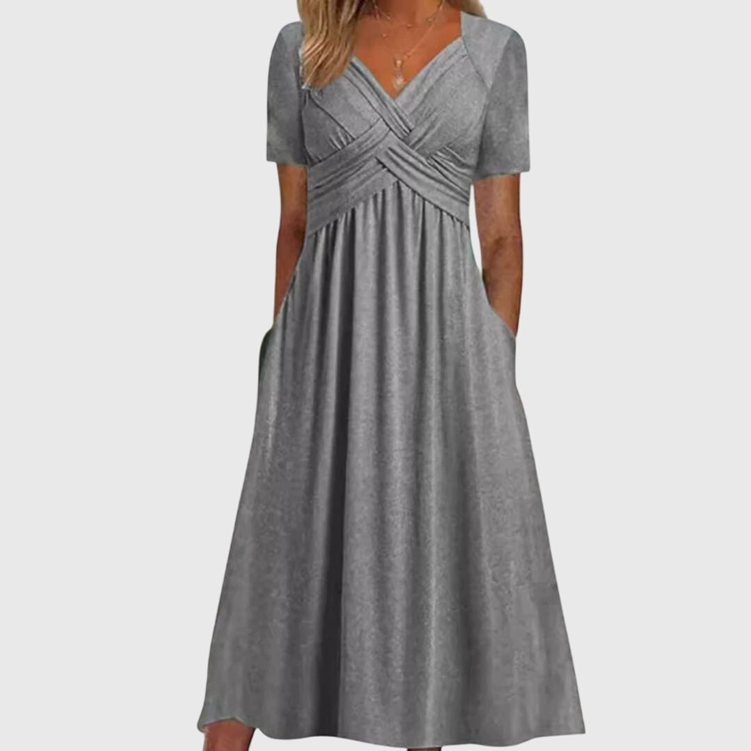 Ute | Schmeichelhaftes Kleid