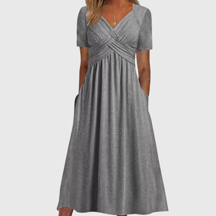 Ute | Schmeichelhaftes Kleid