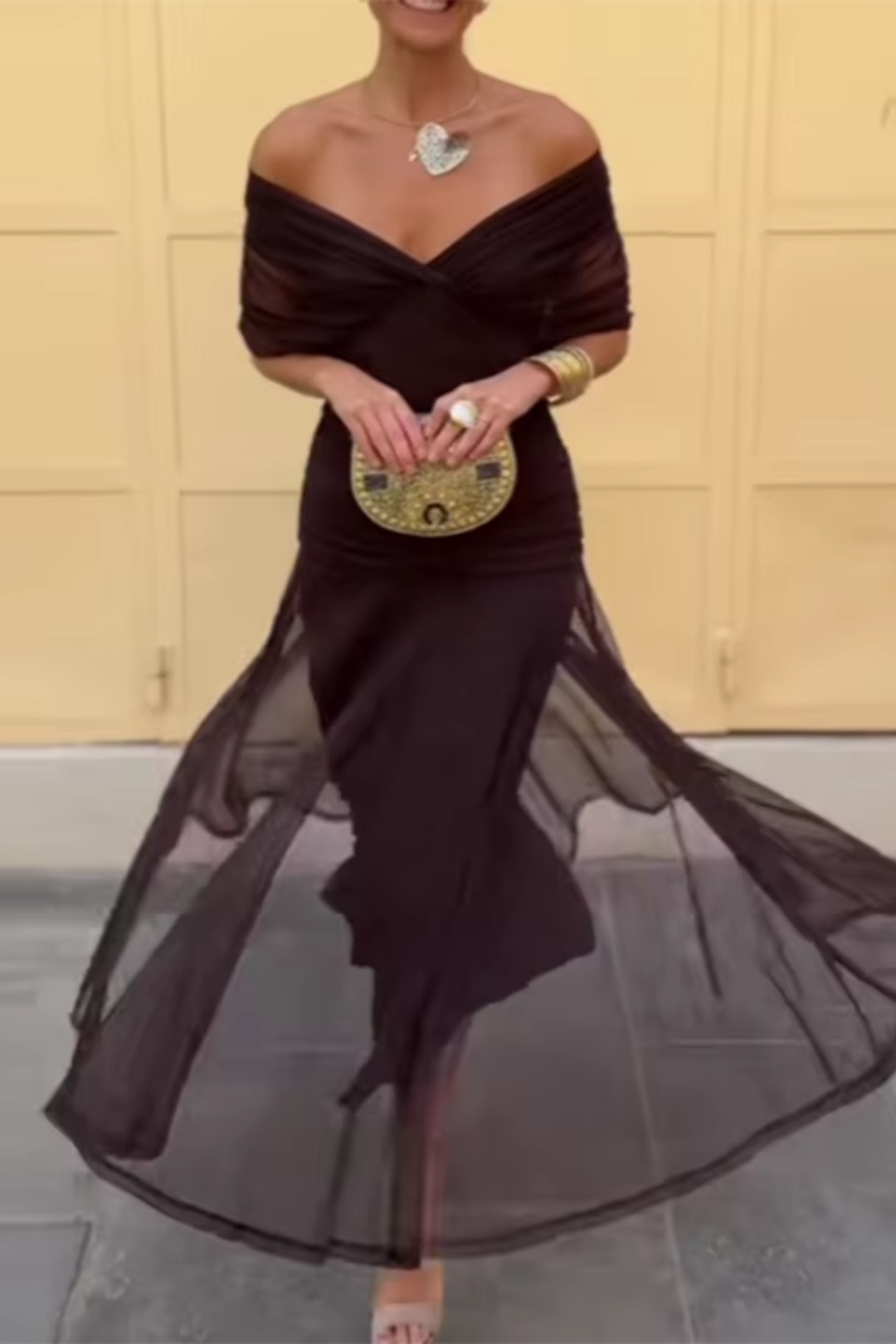 Rosamund | Elegantes Maxikleid für festliche Anlässe mit V-Ausschnitt