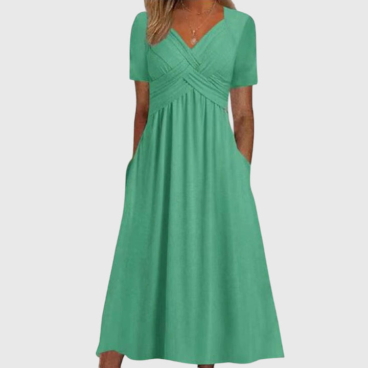 Ute | Schmeichelhaftes Kleid