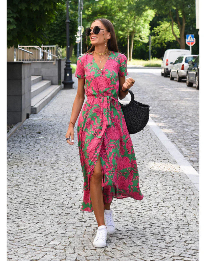 Julia | Elegantes Kleid mit V-Ausschnitt und figurformendem Schnitt