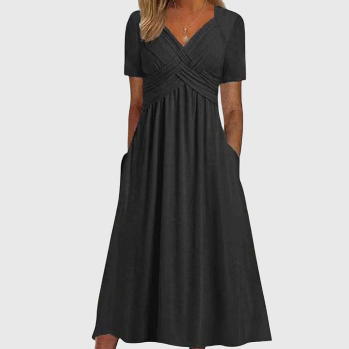 Ute | Schmeichelhaftes Kleid