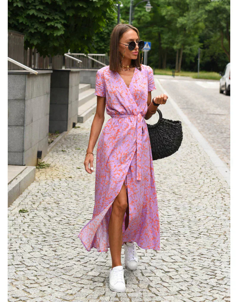 Julia | Elegantes Kleid mit V-Ausschnitt und figurformendem Schnitt
